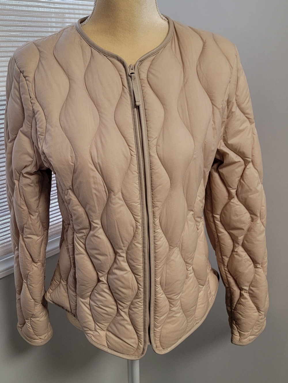 Comptoir Des Cotonniers Packable Down Jacket Size MEDIUM Beige Puffer Zip Up
